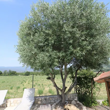 Holiday home De Charme Avec Piscine Dans Le Luberon Au Domaine Artemiss Apt