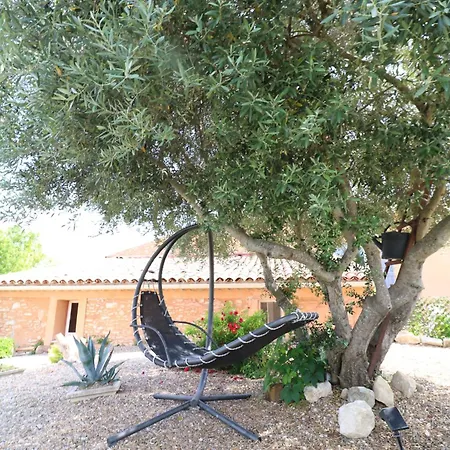 Holiday home De Charme Avec Piscine Dans Le Luberon Au Domaine Artemiss